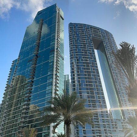 Stunning 5* 4Br-Oceanfront-Apartment ドバイ エクステリア 写真